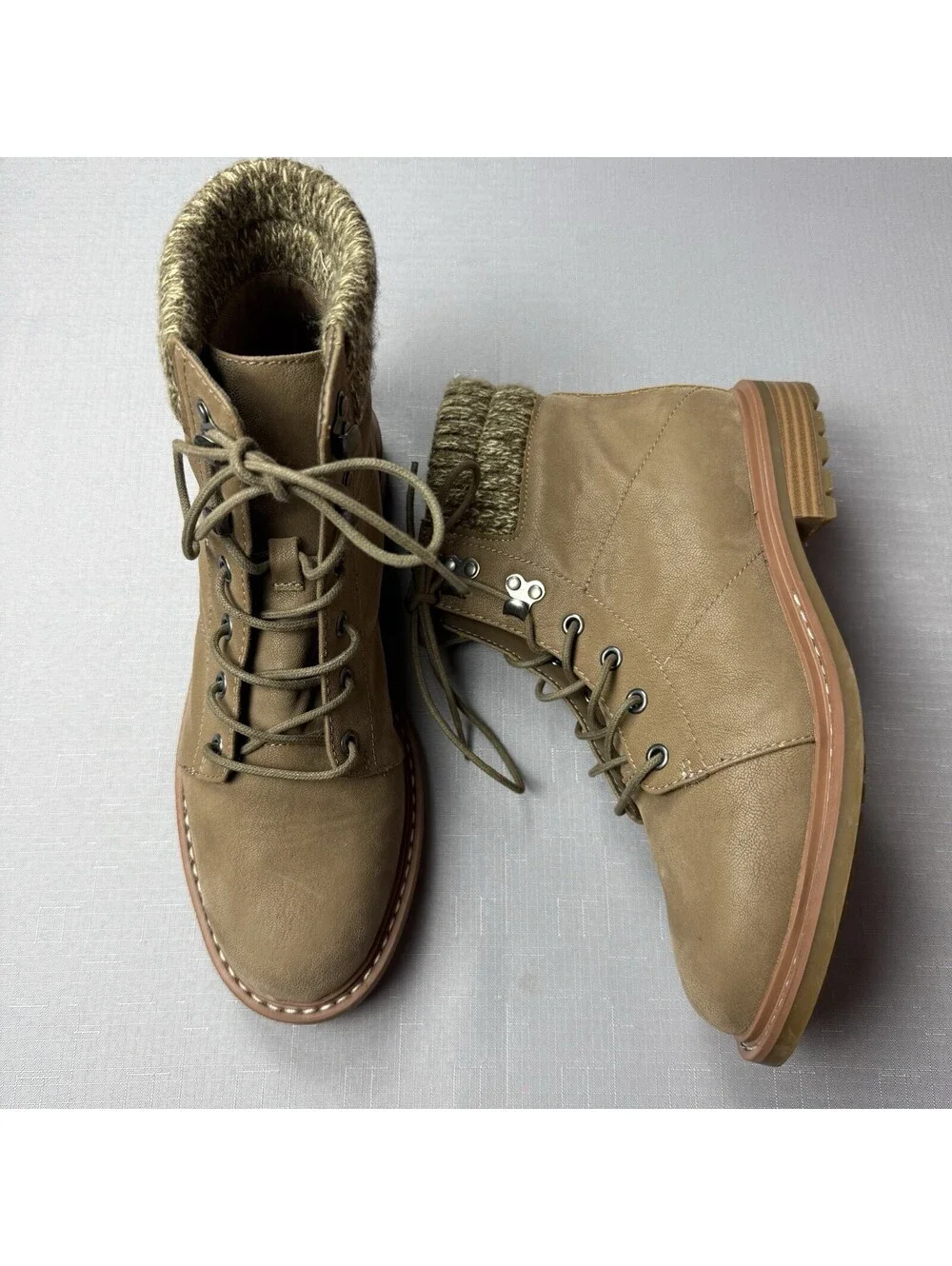 MIA Amore Women’s Size 9 M Tan Lace Up Ankle Boots Knit Cuff Lug Sole